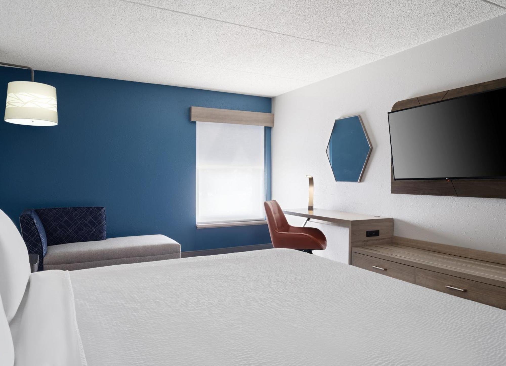 Holiday Inn Express Indianapolis Airport By Ihg Plainfield Exterior foto